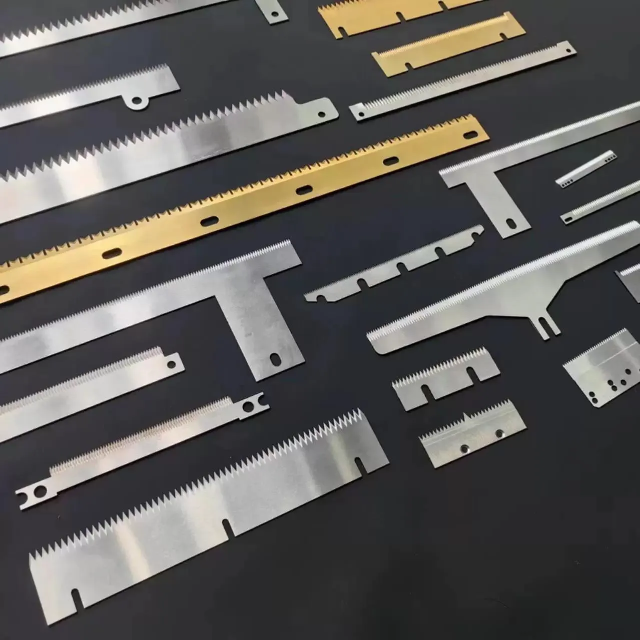 Sharkcutting high precision film cutting knives and thin film slitting blades