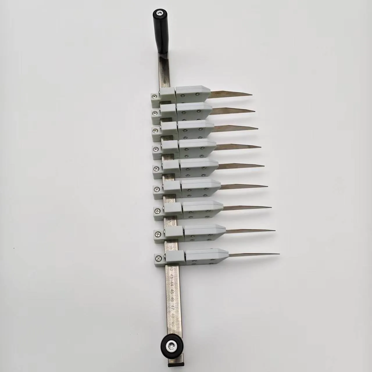 Precision Adjustable Bed Knife
